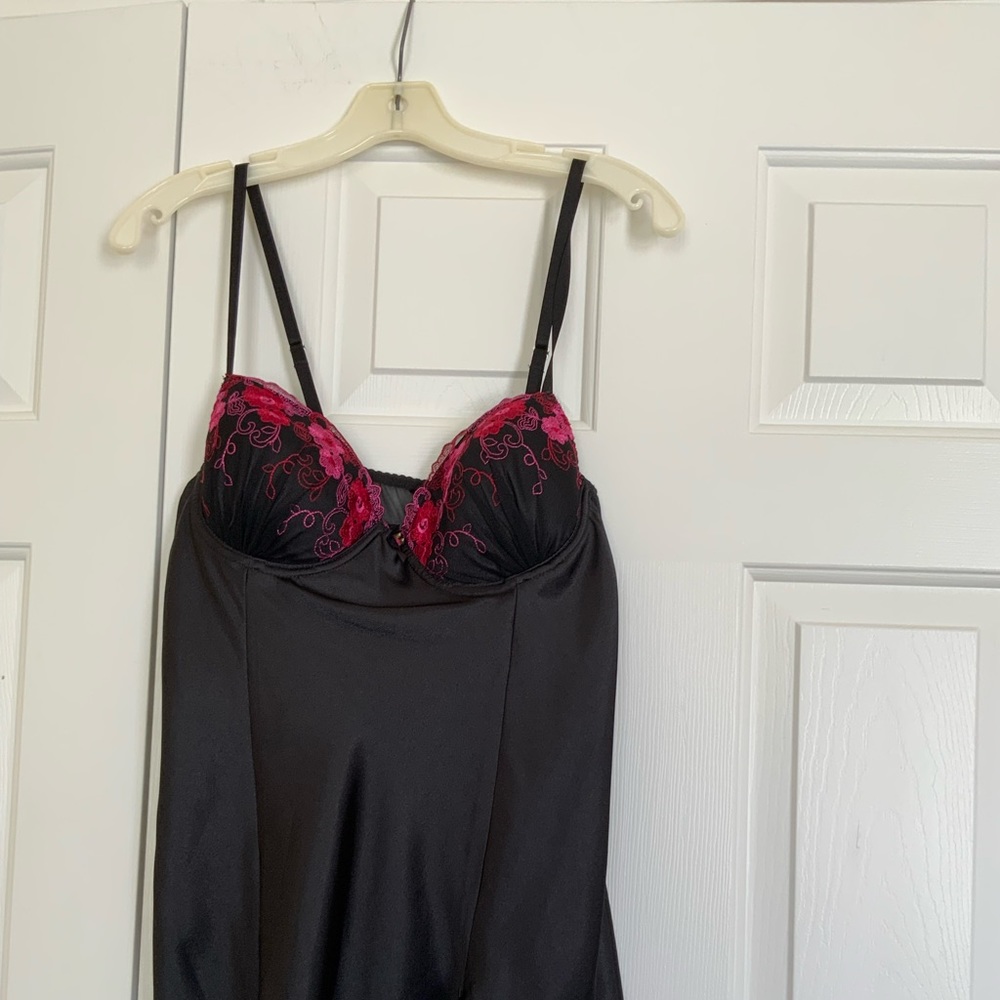 APT.9 two piece Shortie Gown with Tongue